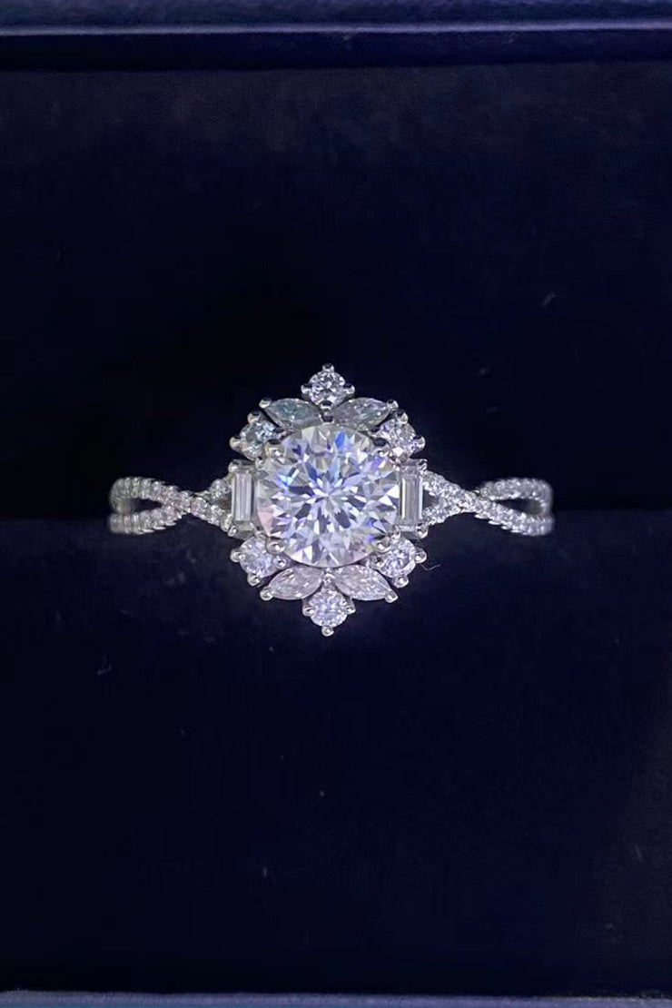 Bague croisée florale en moissanite de 2 carats