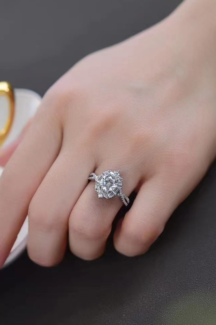 Bague croisée florale en moissanite de 2 carats