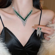 Ensemble de bijoux en cuivre avec boucles d'oreilles et collier en strass